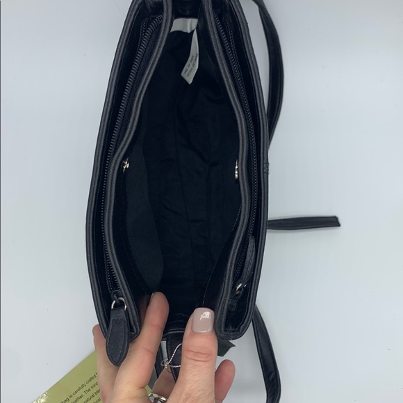 Leather Crossbody Shoulder bag with pockets & adjustable strap - Picture 5 of 9